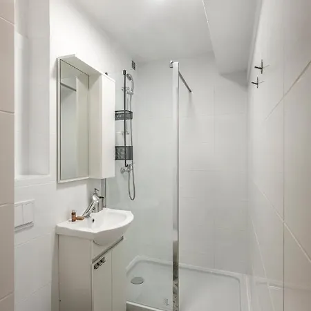 Shortstaypoland Sienna *