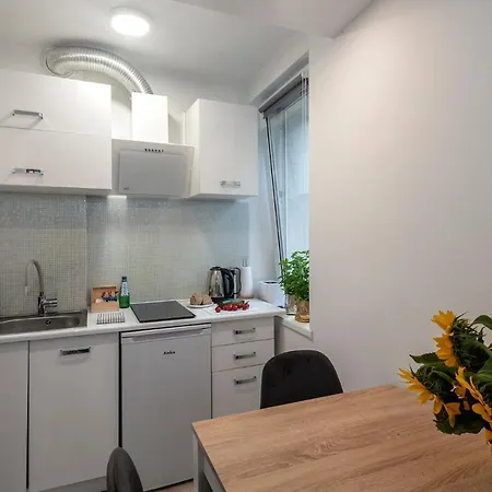 Shortstaypoland Sienna *